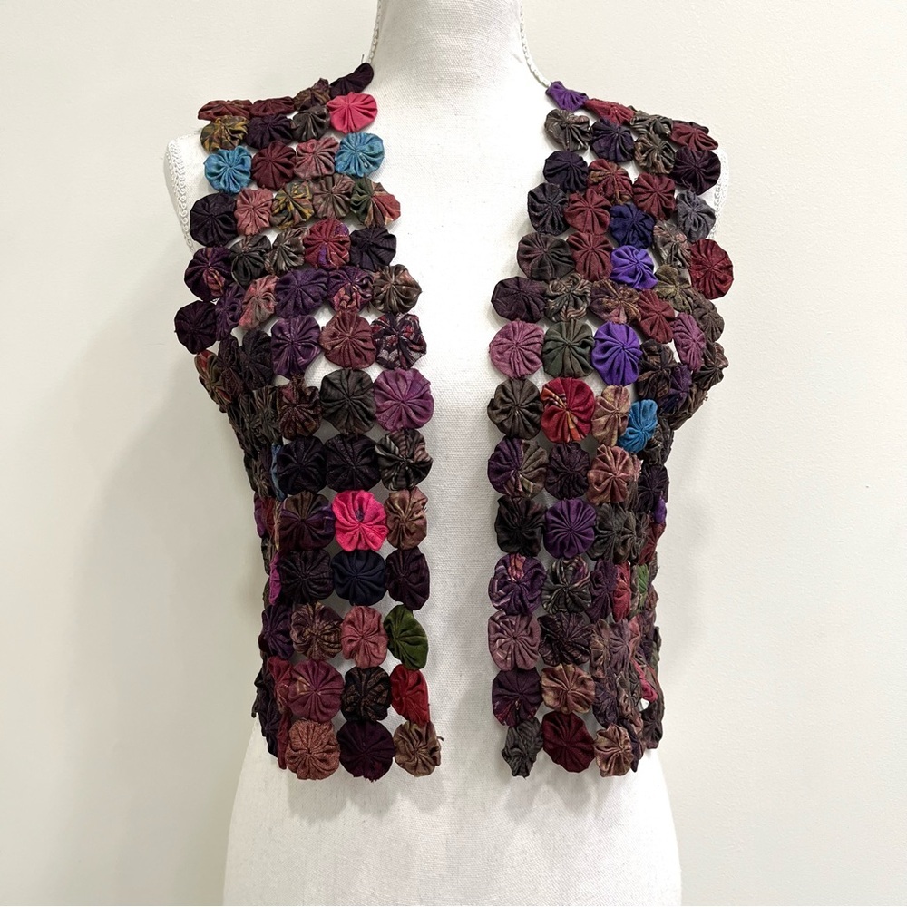 Vintage Handmade Silk Yo Yo Quilt Vest Rosette Patchwork Boho Handmade Small